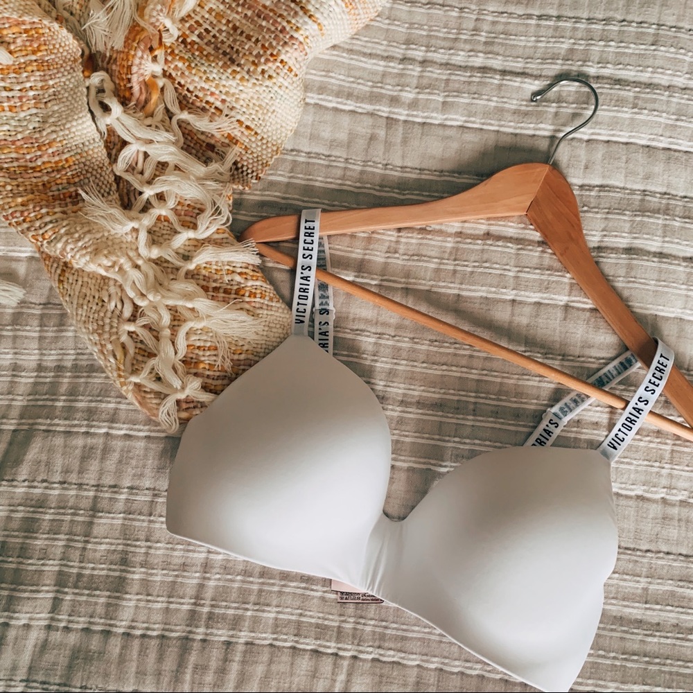 Victoria's Secret t shirt bra